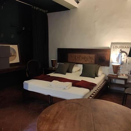 Lovely Portion Of Property Near Piazza Santo Spirito فلورنس المظهر الخارجي الصورة