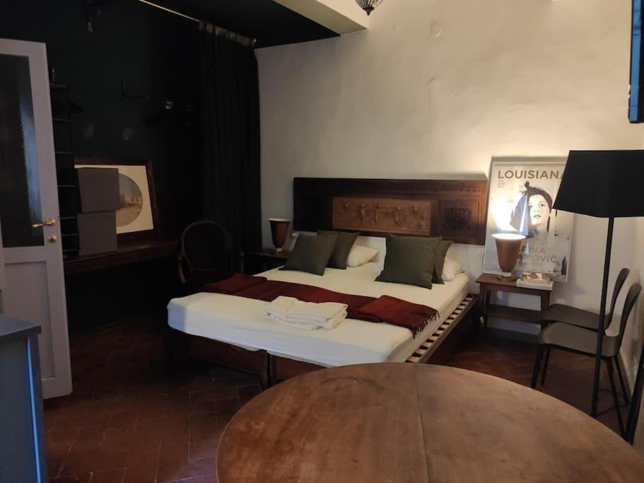 Lovely Portion Of Property Near Piazza Santo Spirito فلورنس المظهر الخارجي الصورة